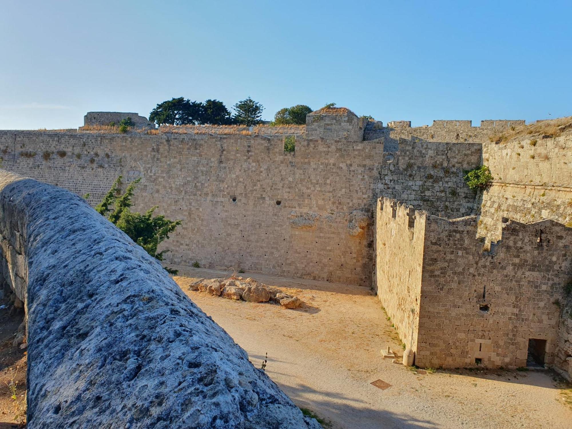 Villa Yiannis Sokaki Detached House Rhodes City Exterior foto